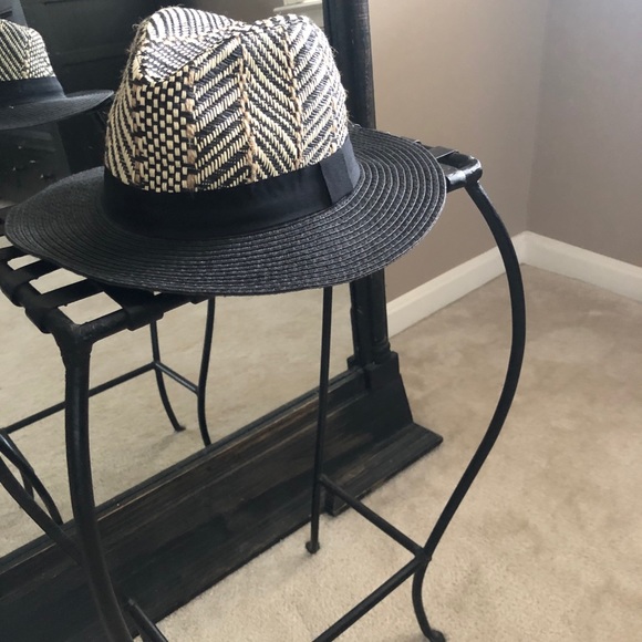 Black with beige fedora style hat - Picture 2 of 4